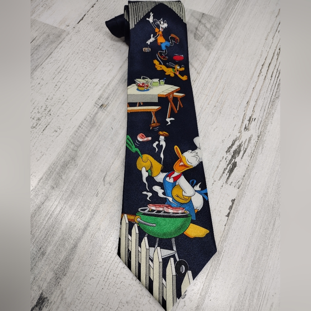 Vintage Mickey Unlimited Neck Tie Donald Duck BBQ Grill with Pluto and Goofy